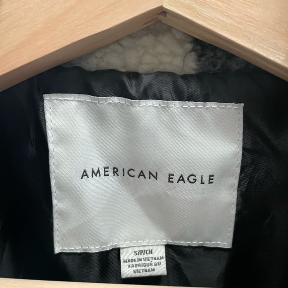 EUC Buffalo plaid American Eagle Sherpa Bomber - Picture 3 of 3